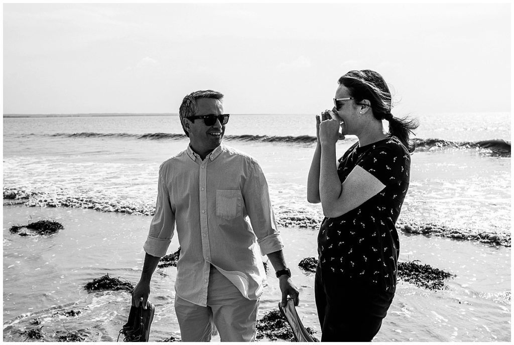 audrey guyon, photographe mariage normandie, présente une séance couple dans la baie du mont saint michel