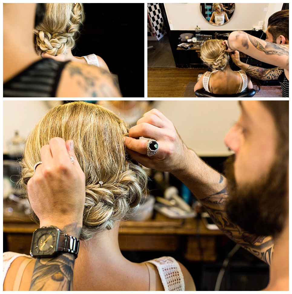 préparatifs de la mariée dans un salon de coiffure à cherbourg reportage photo mariage normandie - photographe mariage manche - audrey guyon photographe