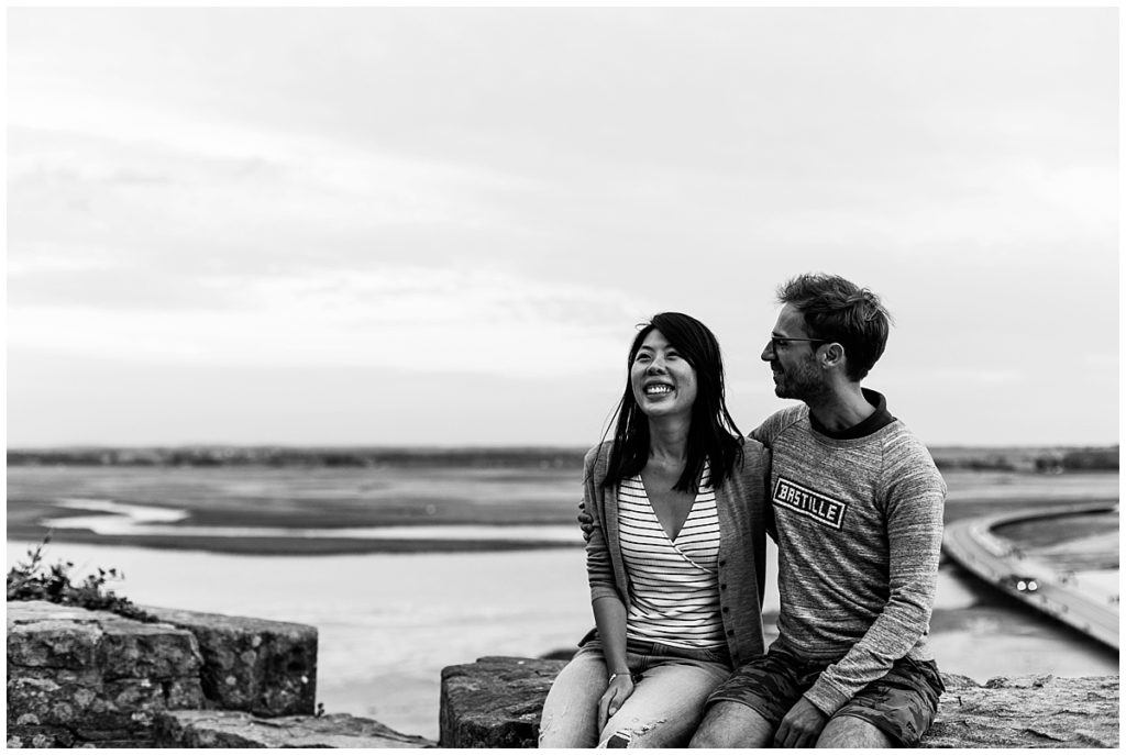 photo de couple au mont saint michel