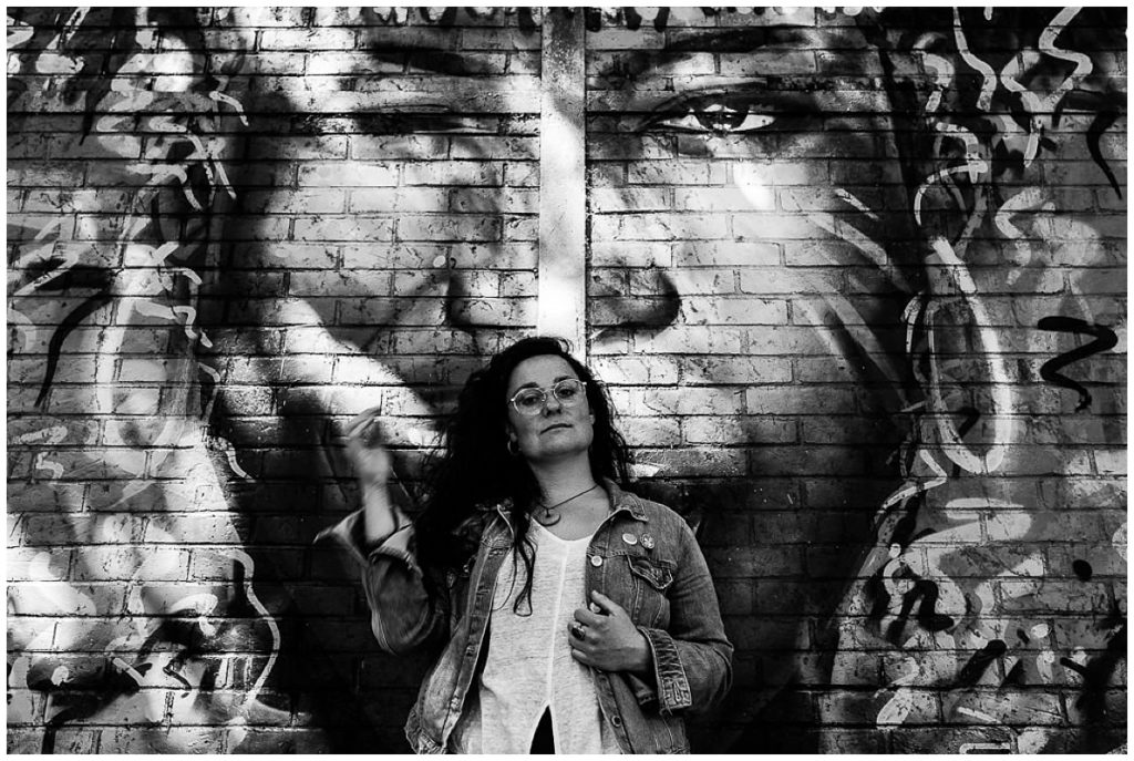 portrait noir et blanc de femme lors du workshop de luis garvan