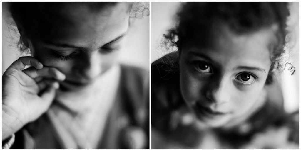 portraits d'une petite fille en noir et blanc