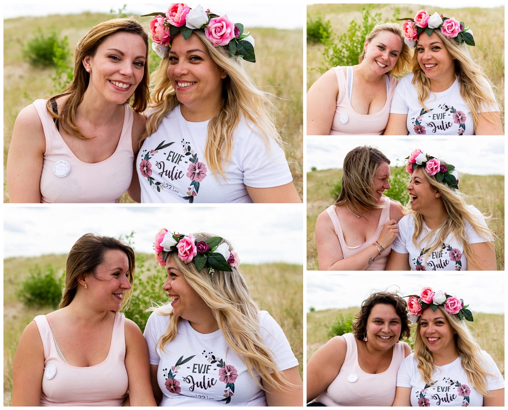 portraits future mariée et ses amies lors d'un evjf au mont saint michel, audrey guyon, photographe evjf manche normandie