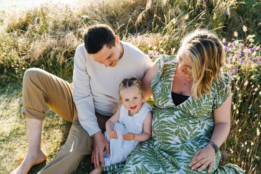 mini seance photo grossesse en exterieur - photographe famille manche - photo future maman - audrey guyon