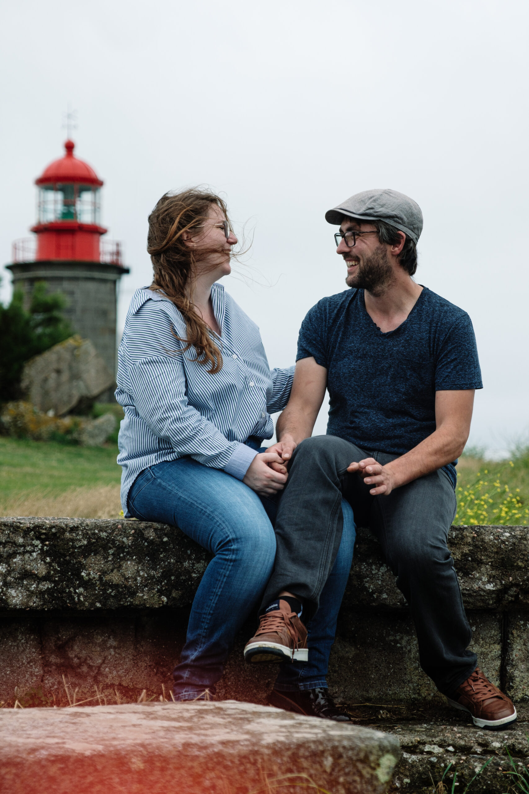 seance couple a la plage - seance engagement normandie - photographe normandie audrey guyon